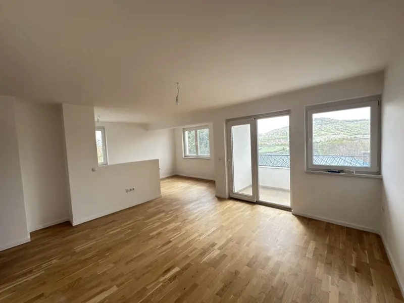 Trosoban stan/74 m2/novogradnja/Centar