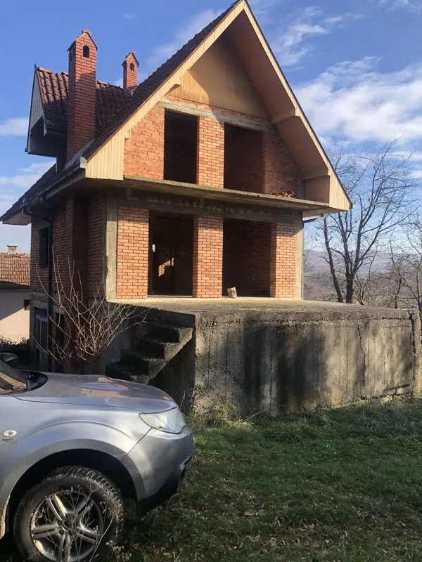 Prodajem kucu Golocelo-Kragujevac